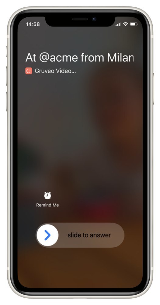 incoming call screen for iphone